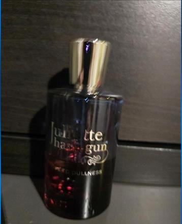 Ode to dullnes julliette has a gun samples beschikbaar voor biedingen