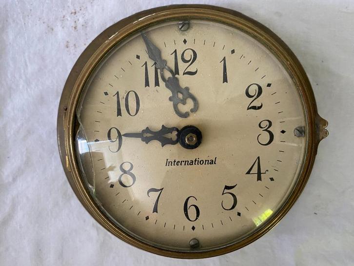 IBM elektrisch nevenuurwerk, Antiek en Kunst, Antiek | Klokken, Ophalen of Verzenden