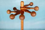 Space age kapstok bollen 70s Vintage Scandinavian coat rack, Ophalen of Verzenden, Gebruikt, Hout, Staande kapstok