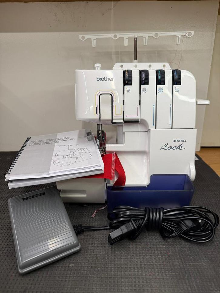Brother 3034D Lock Overlockmachine Compleet & in topstaat, Hobby en Vrije tijd, Naaimachines en Toebehoren, Zo goed als nieuw