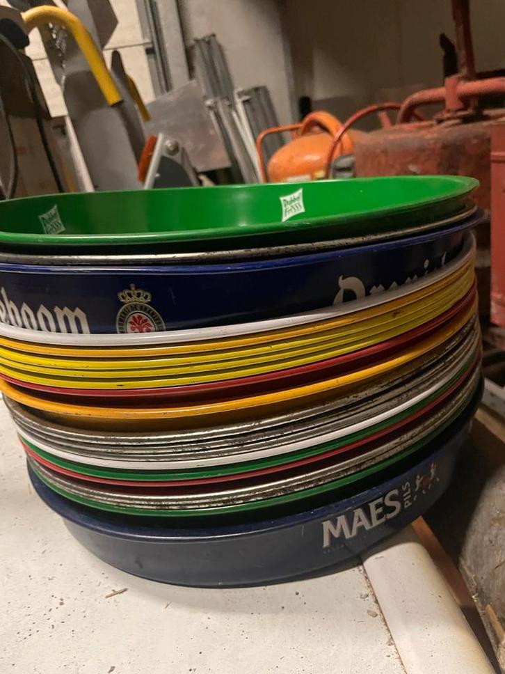 Vintage Bier frisdrank Dienbladen Collectie, Verzamelen, Merken en Reclamevoorwerpen, Gebruikt, Gebruiksvoorwerp, Ophalen