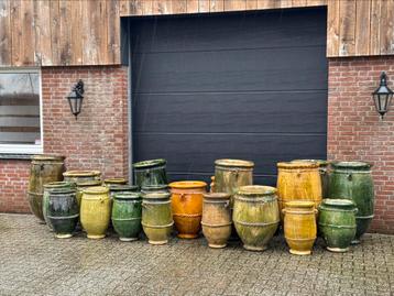 Ruim assortiment bloempotten Tamegroute aardewerk  uniek  beschikbaar voor biedingen