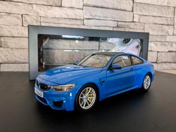 Paragon Models 1:18 BMW M4 Blauw  beschikbaar voor biedingen