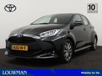 Toyota Yaris 1.5 Hybrid Dynamic Limited (bj 2024, automaat), Gebruikt, Stoelverwarming, Met garantie (alle), Zwart
