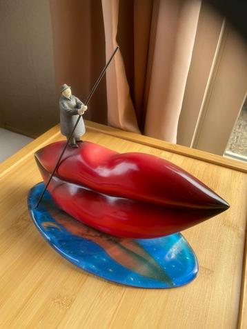 Zeldzaam beeldje, THE LIP BOAT (A7942) Berit Krüger Johnson  beschikbaar voor biedingen