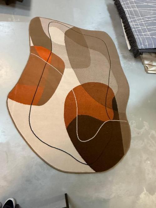 polyester vloerkleed bruin/oranje 160x230, Huis en Inrichting, Stoffering | Tapijten en Kleden, Zo goed als nieuw, 150 tot 200 cm