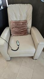 Electrische wit lederen fauteuil van merk Natuzzi, Ophalen, Gebruikt, Leer, 50 tot 75 cm