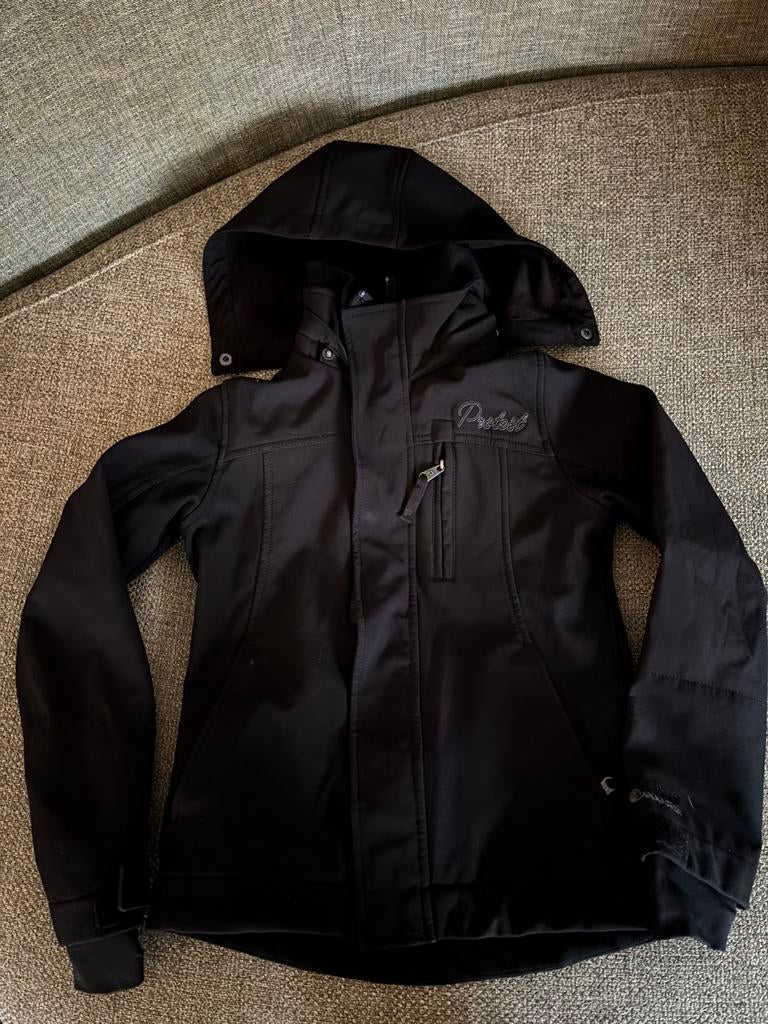 Jas protest softshell girlies maat 152, Gebruikt, Protest, 100 tot 140 cm, Ophalen of Verzenden