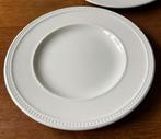 Wedgwood windsor 8 ondetborden met glad parel rand, 31 cm, Keramiek, Nieuw, Ophalen of Verzenden, Bord(en)