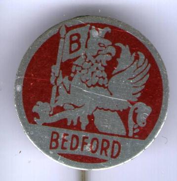 Bedford rood blik auto speldje 15 mm ( A_088 ) beschikbaar voor biedingen