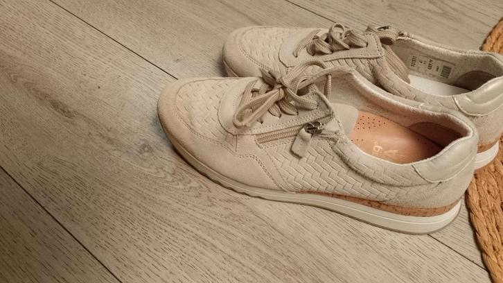 Dames Sneakers Maat 41 - Classic Indian Rose, Kleding | Dames, Schoenen, Gedragen, Sneakers of Gympen, Beige, Ophalen of Verzenden