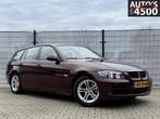 BMW 3-serie Touring 318i Business Line Navi/Carplay!, Zwart, Origineel Nederlands, Handgeschakeld, 1405 kg