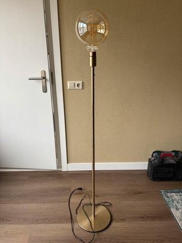 Vloerlamp IKEA inclusief peer