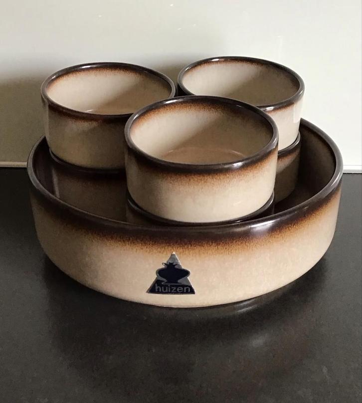 Retro Huizen Aardewerk Pinda/Tapas Set, Huis en Inrichting, Keuken | Servies, Zo goed als nieuw, Schaal of Schalen, Overige stijlen