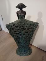 Bronzen Kunstbeeld Dame met zwierige jurk, Huis en Inrichting, Woonaccessoires | Zuilen en Pilaren, Ophalen, Gebruikt