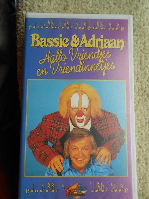 VHS video Bassie & Adriaan Hallo vriendjes en vriendinnetje, Cd's en Dvd's, VHS | Kinderen en Jeugd, Gebruikt, Kinderprogramma's en -films
