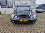Mercedes-Benz E-klasse Combi 240 Avantgarde Select Navi Leer, Auto's, Automaat, Achterwielaandrijving, Gebruikt, Zwart