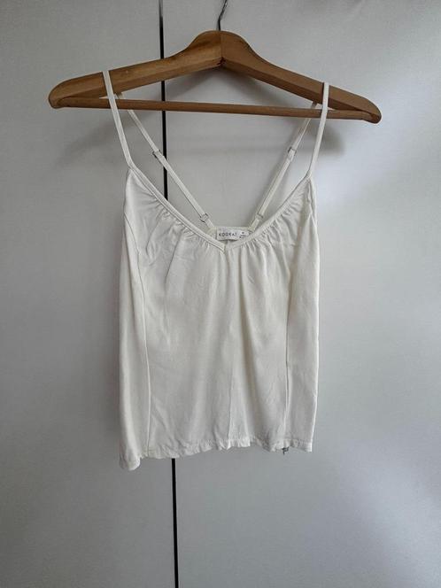 Witte Kookai top - zomers en stijlvol! (maat S), Kleding | Dames, Tops, Zo goed als nieuw, Maat 36 (S), Wit, Zonder mouw, Verzenden