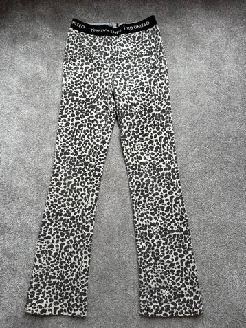 Flared broek kiddo united 134/140 (10) beschikbaar voor biedingen