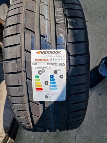 225/35/19 beschikbaar voor biedingen