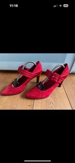 Zeer mooie rode pumps, Ophalen of Verzenden, Zo goed als nieuw, Rood