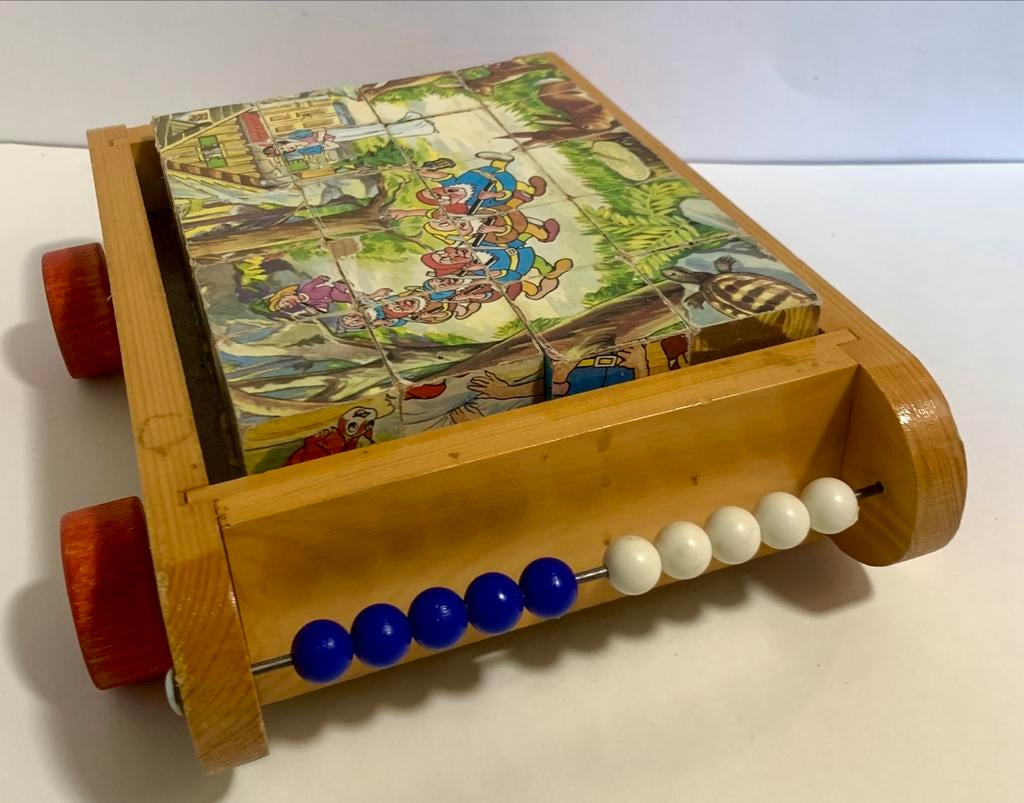 Vintage Houten blokkenpuzzel Sneeuwwitje wagentje, Ophalen of Verzenden, Sneeuwwitje of Doornroosje, Overige typen