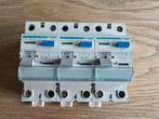 3 x Hager aardlekschakelaars CDA 540G, Hobby en Vrije tijd, Elektronica-componenten, Ophalen of Verzenden