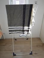 Leuke sjaal, Kleding | Dames, Mutsen, Sjaals en Handschoenen, Ophalen of Verzenden, Zo goed als nieuw, Maat 46/48 (XL) of groter