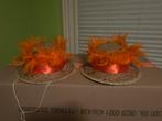 2x stro hoed of hoedje + oranje veren / carnaval loopgroep, Ophalen of Verzenden, Zo goed als nieuw, Overige maten