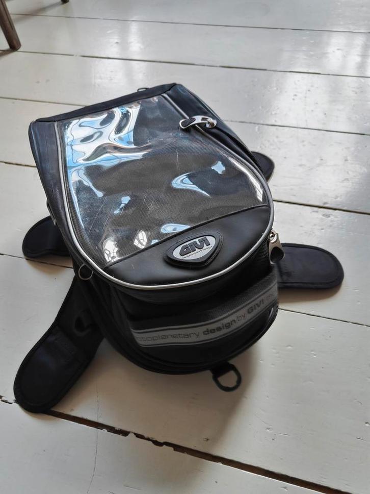 Motortas/rugzak voor op de tank, zwart, merk Givi, Motoren, Accessoires | Koffers en Tassen, Zo goed als nieuw, Ophalen of Verzenden