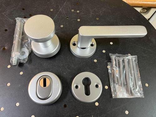 Nemef Veiligheid voordeurbeslag knop set  + KTB SKG3 NIEUW, Hobby en Vrije tijd, Knutselen, Nieuw, Materiaal, Ophalen of Verzenden