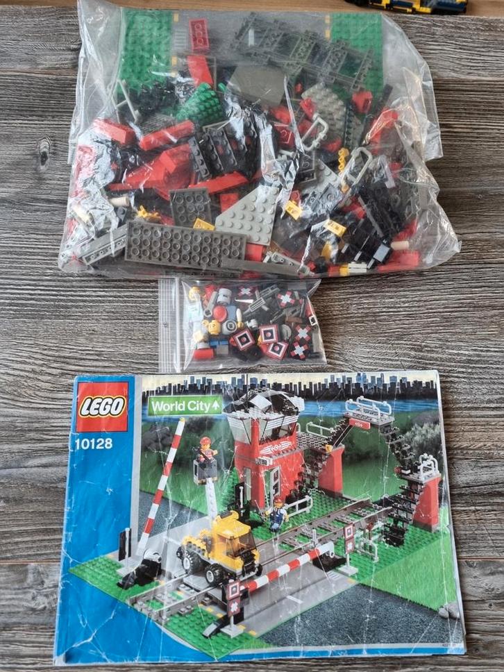 LEGO City 10128 Train Level Crossing (Compleet), Kinderen en Baby's, Speelgoed | Duplo en Lego, Zo goed als nieuw, Lego, Complete set