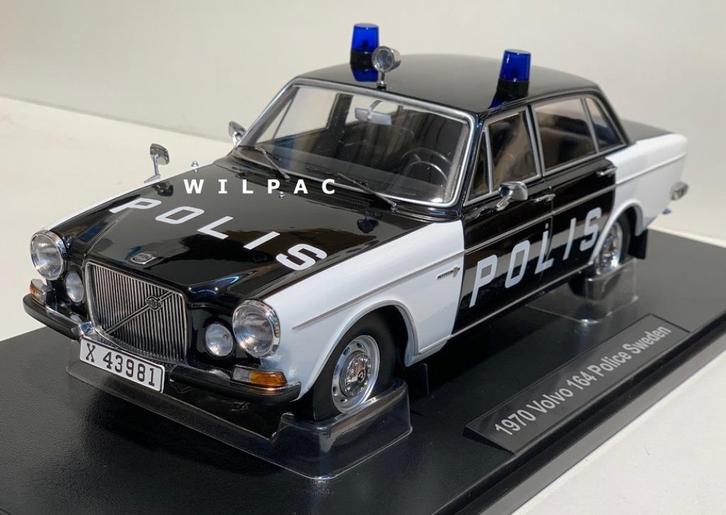 Volvo. 164 1:18. Zweedse politie. Polis 1:18 van. Triple 9., Hobby en Vrije tijd, Modelauto's | 1:18, Nieuw, Auto, Overige merken