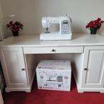 Naaimachine Singer Curvy (zo goed als nieuw) met ikea bureau, Hobby en Vrije tijd, Ophalen, Zo goed als nieuw, Lockmachine, Singer