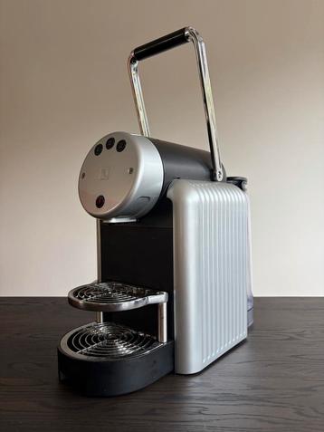 Nespresso Zenius Koffiemachine - Grijs/Zwart beschikbaar voor biedingen