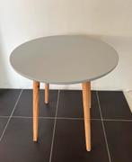 Bijzettafel met licht grijs blad diameter 50cm, Rond, Ophalen of Verzenden, 45 tot 60 cm, Minder dan 55 cm