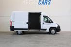 Peugeot Boxer 335 2.2 BlueHDi L2/H2 CAMERA TREKHAAK AIRCO NA, Auto's, Bestelauto's, Voorwielaandrijving, Stof, Gebruikt, 4 cilinders