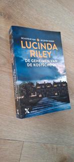Lucinda Riley - De geheimen van de kostschool, Ophalen, Zo goed als nieuw, Lucinda Riley