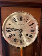 Klok hangend regulator en staande klok tempus fugit, Antiek en Kunst, Antiek | Klokken, Ophalen