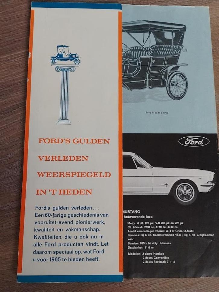 Ford 1965 autofolder, 60 jaar Ford, Engels,Duits,Amerikaan, Boeken, Auto's | Folders en Tijdschriften, Zo goed als nieuw, Ford