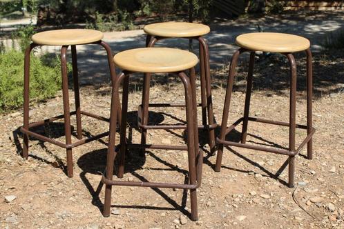 Brocante - Set van 2 identieke hoge krukken!, Huis en Inrichting, Krukjes, Gebruikt, Ophalen
