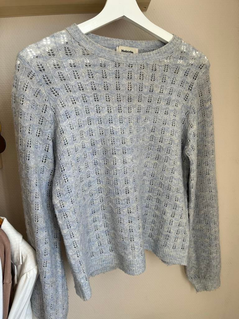 Mödstrom trui maat XS - Lichtblauwe gebreide trui, Ophalen of Verzenden, Zo goed als nieuw, Maat 34 (XS) of kleiner, Blauw