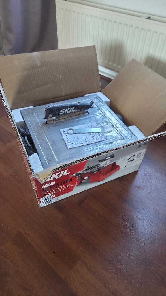 skil tegelzaag machine 1x gebruikt, met gratis nivelleerset, Ophalen, Gebruikt, Overige typen, 600 tot 1200 watt
