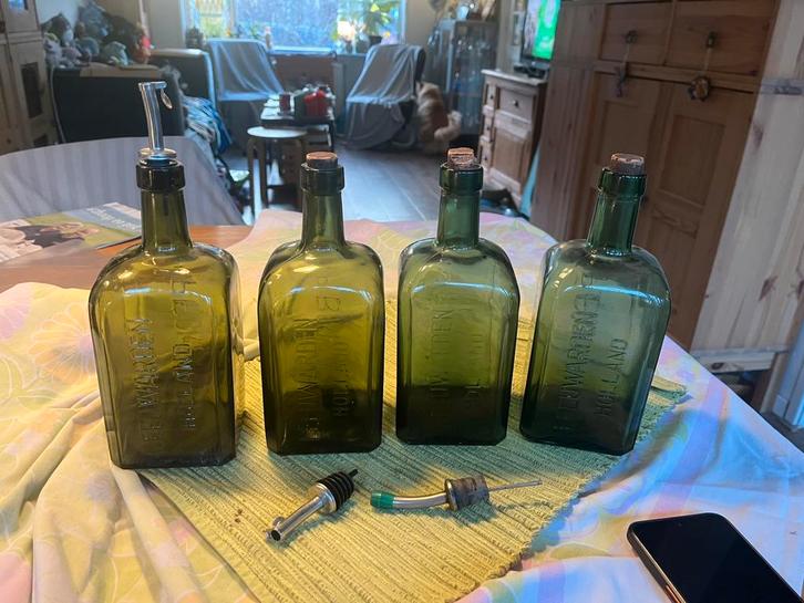 P Bokma jenever fles genever Leeuwarden  bols hooghoudt, Verzamelen, Glas en Borrelglaasjes, Gebruikt, Overige typen, Ophalen of Verzenden