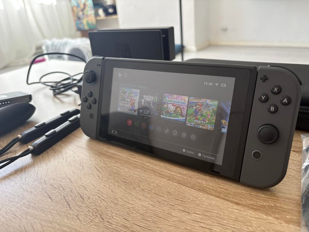 Nintendo Switch + accessoires + case – complete set, Ophalen, Zo goed als nieuw, Met 2 controllers, Switch Original