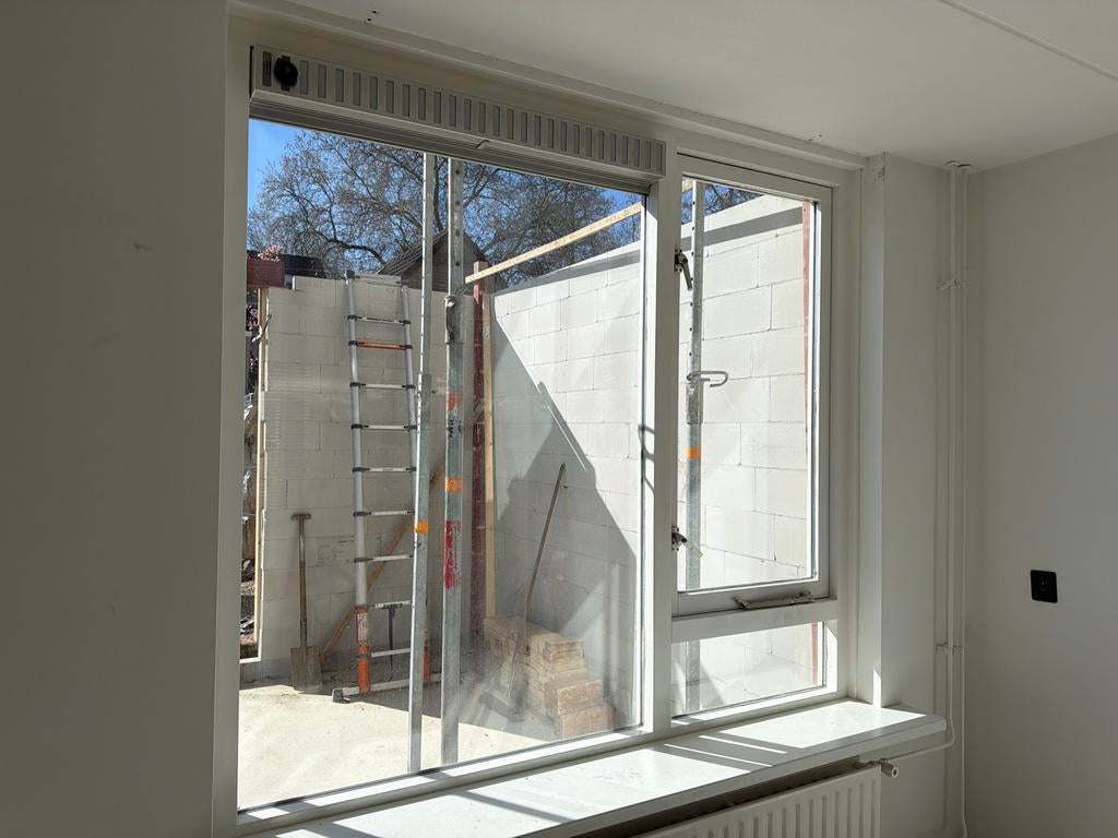 Kozijn met raam GRATIS, Doe-het-zelf en Verbouw, Kozijnen en Schuifpuien, Gebruikt, Raamkozijn, Kunststof, 150 tot 225 cm, Inclusief glas