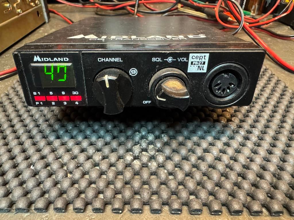 27 mc midland 40 ch klein formaat pr incl vzk, Telecommunicatie, Ophalen of Verzenden, Zender en Ontvanger