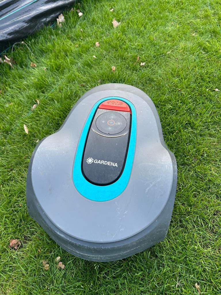 Gardena robotmaaier Sileno minimo - Compact en stil, Ophalen, Zo goed als nieuw, Minder dan 20 cm, Bestuurbaar via app