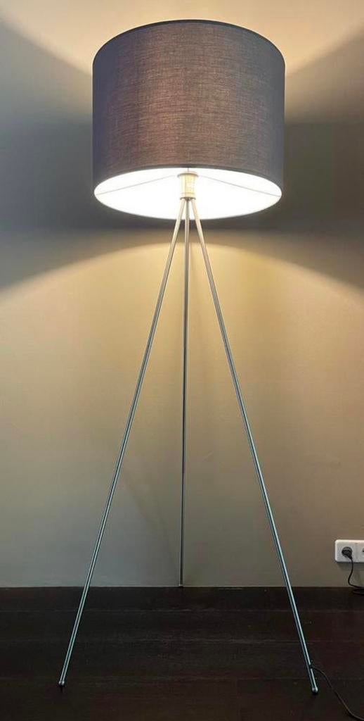 Vloerlamp tripod, Ophalen, Zo goed als nieuw, 150 tot 200 cm