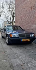 190e automaat azzurro blauw!, Auto's, Mercedes-Benz, Blauw, 122 pk, Sedan, Geïmporteerd